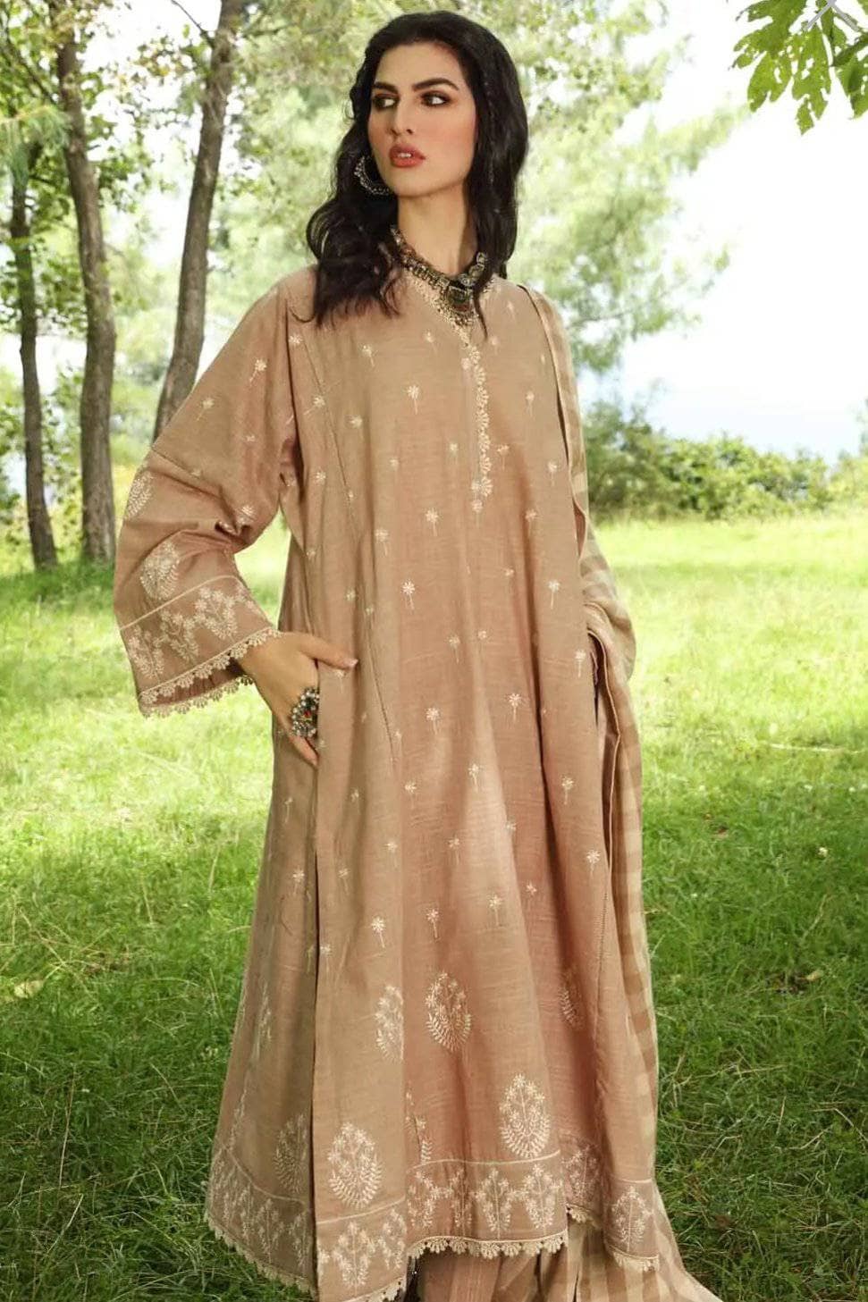 img_gul_ahmed_winter_pakistani_suits_awwal_boutique