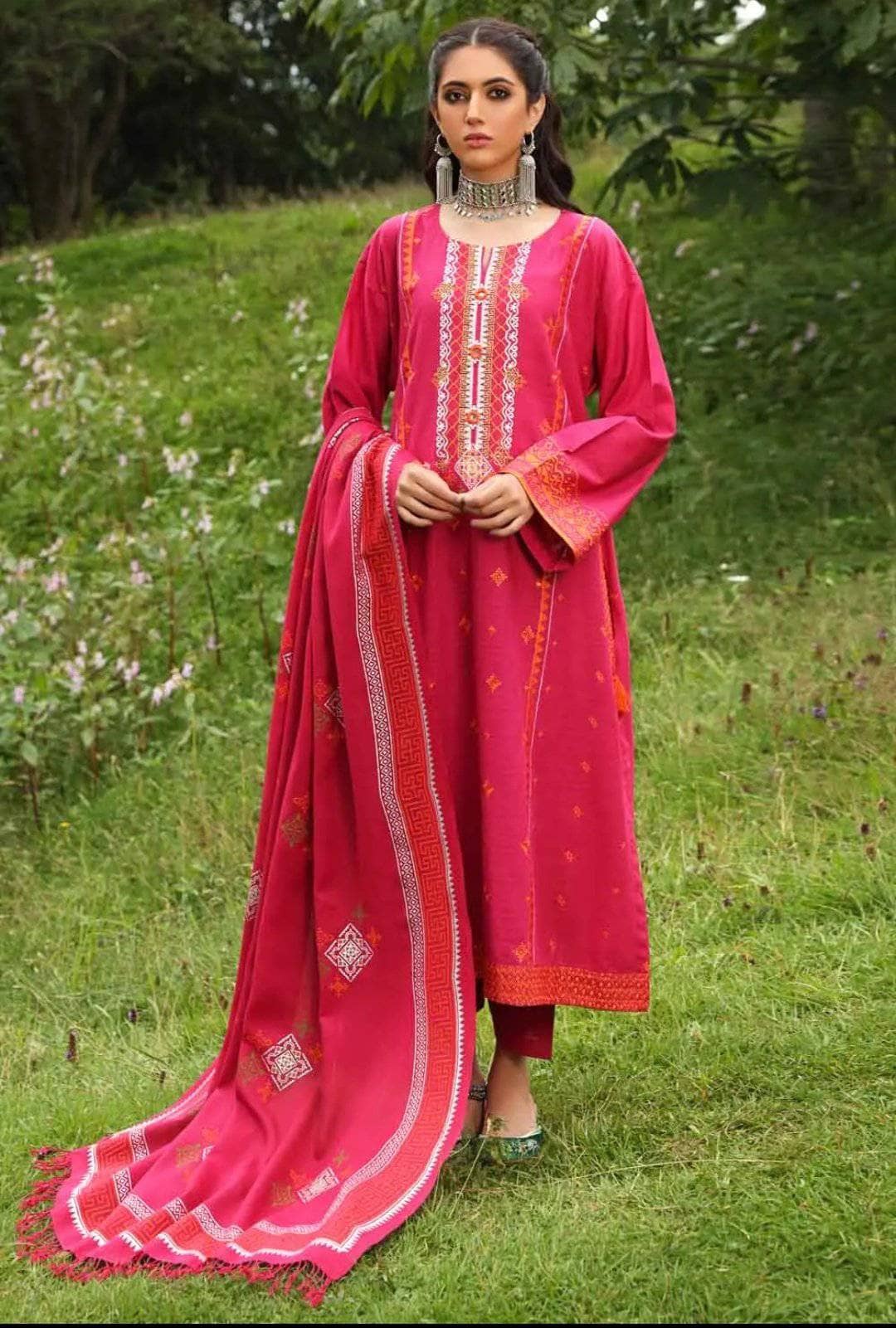 img_gul_ahmed_winter_pakistani_suits_awwal_boutique