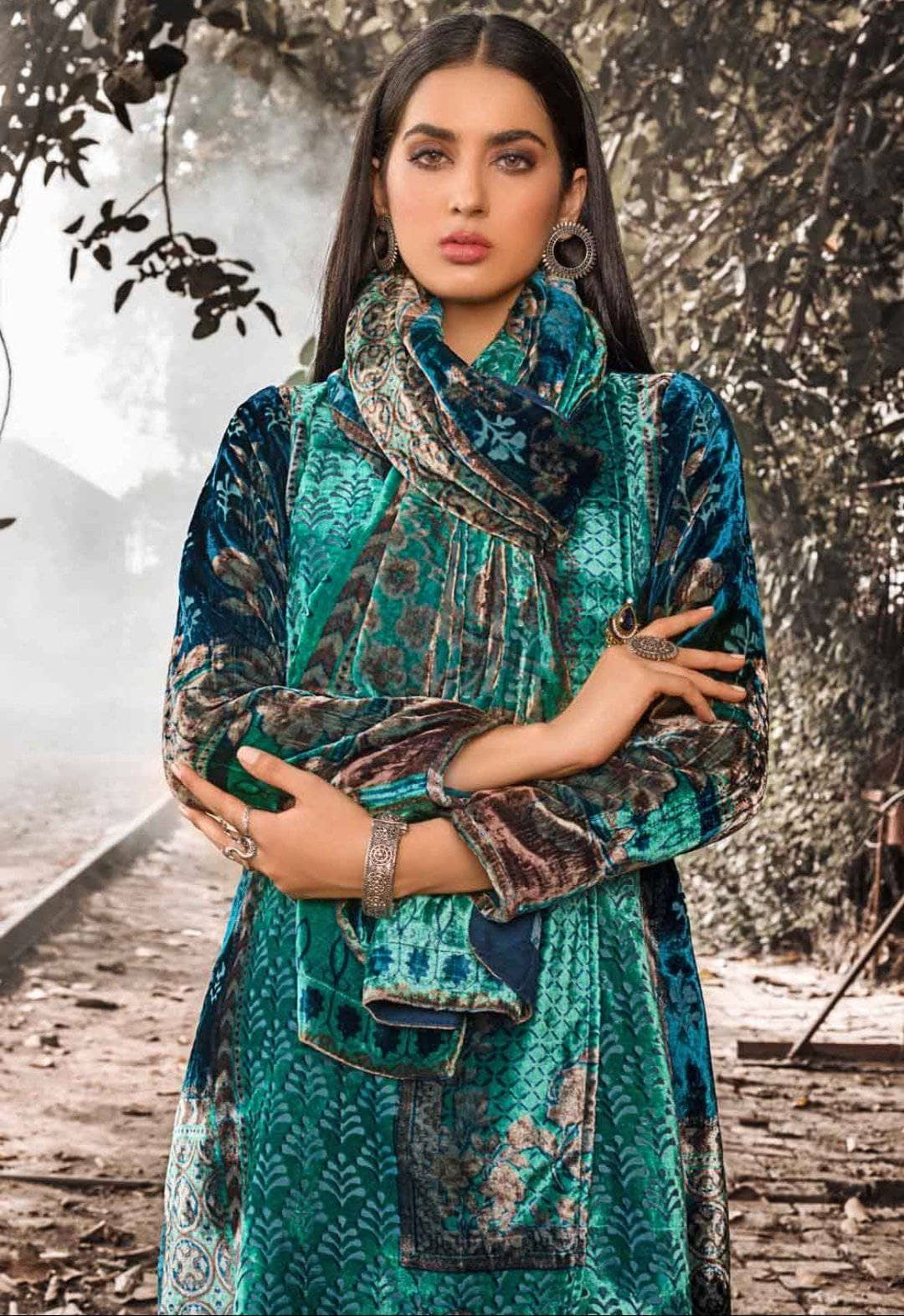 img_gul_ahmed_winter_awwal_boutique