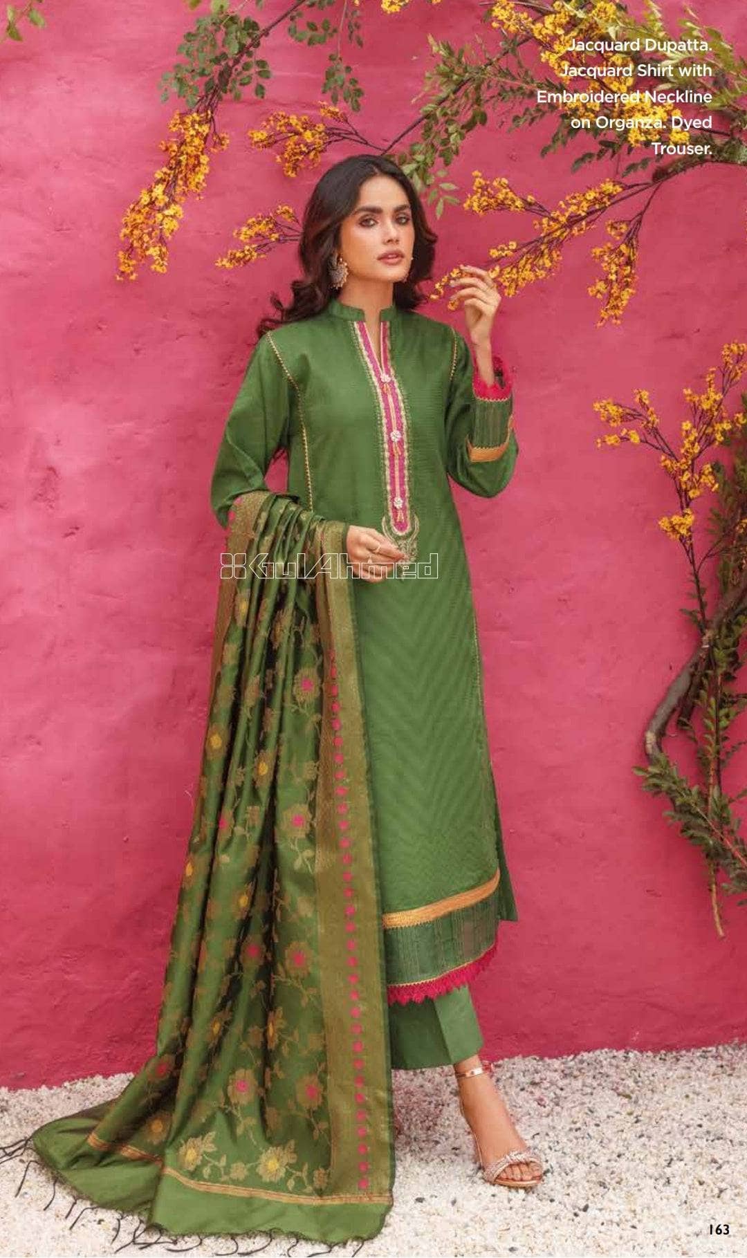 img_gul_ahmed_summer_premium_lawn_2022_awwal_boutique