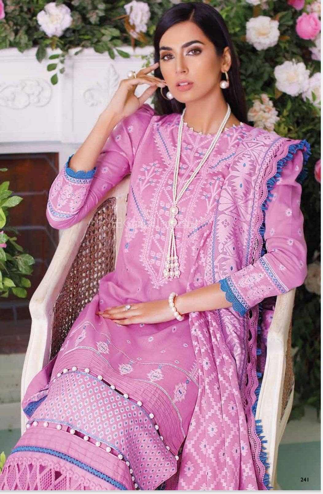 img_gul_ahmed_summer_premium_lawn_2022_awwal_boutique