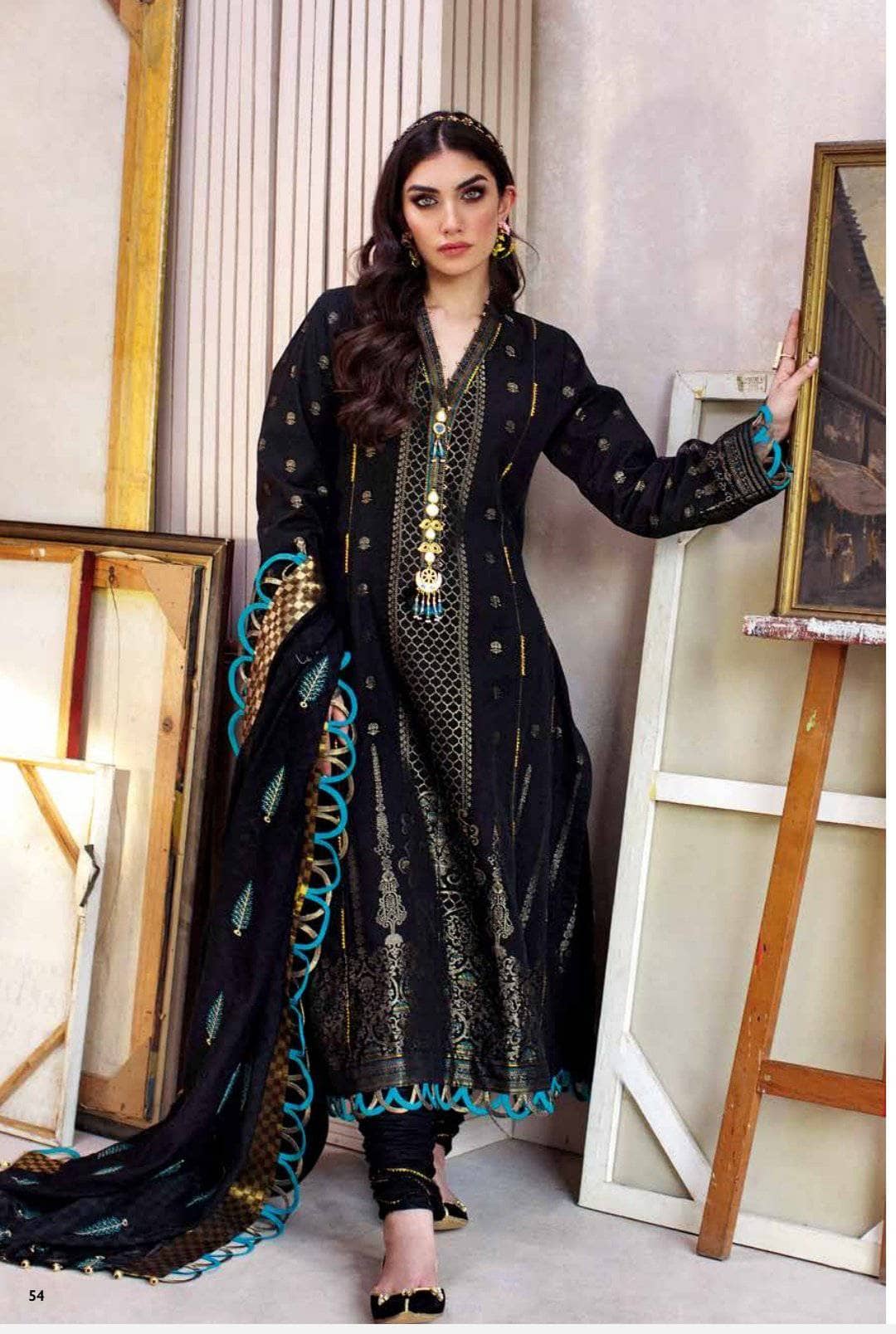 img_gul_ahmed_luxury_collection_2021_awwal_boutique