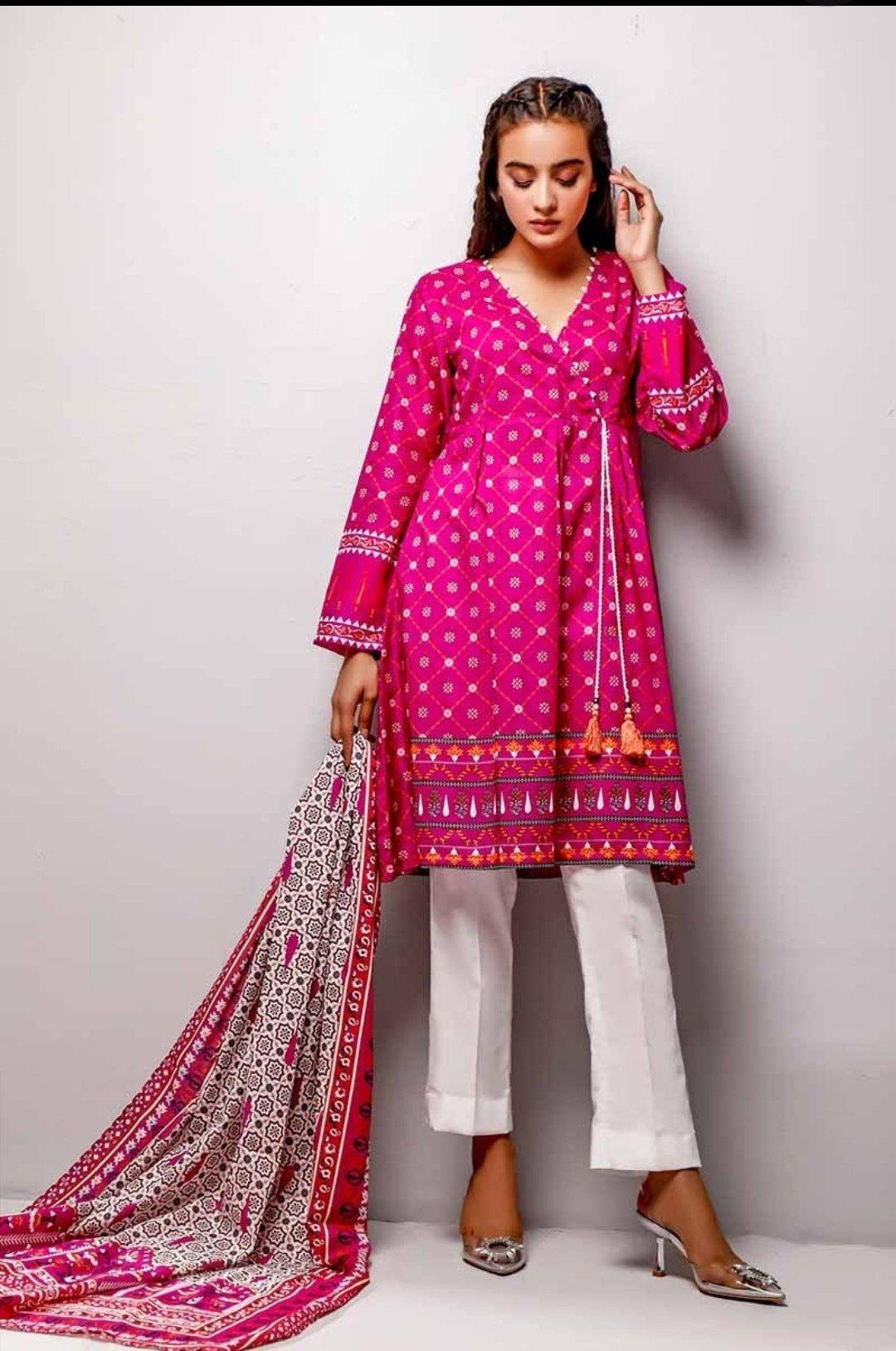img_gul_ahmed_lawn_awwal_boutique