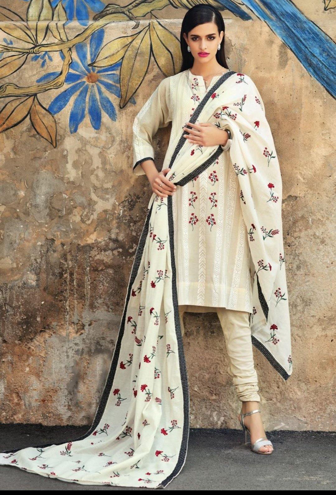 img_gul_ahmed_summer_premium_lawn_collection_awwal_boutique
