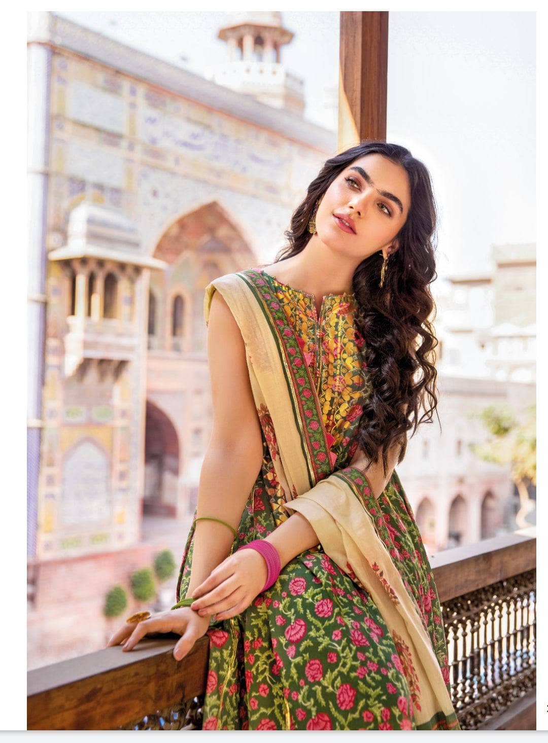 img_gul_ahmed_vintage_awwal_boutique
