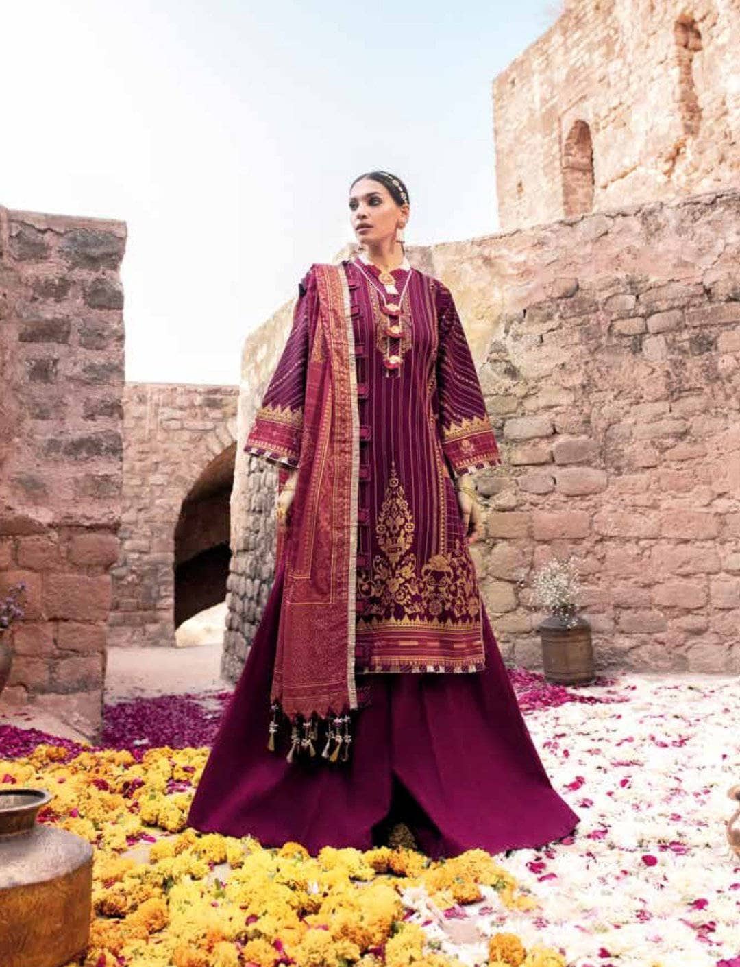 img_gul_ahmed_luxury_collection_2021_awwal_boutique
