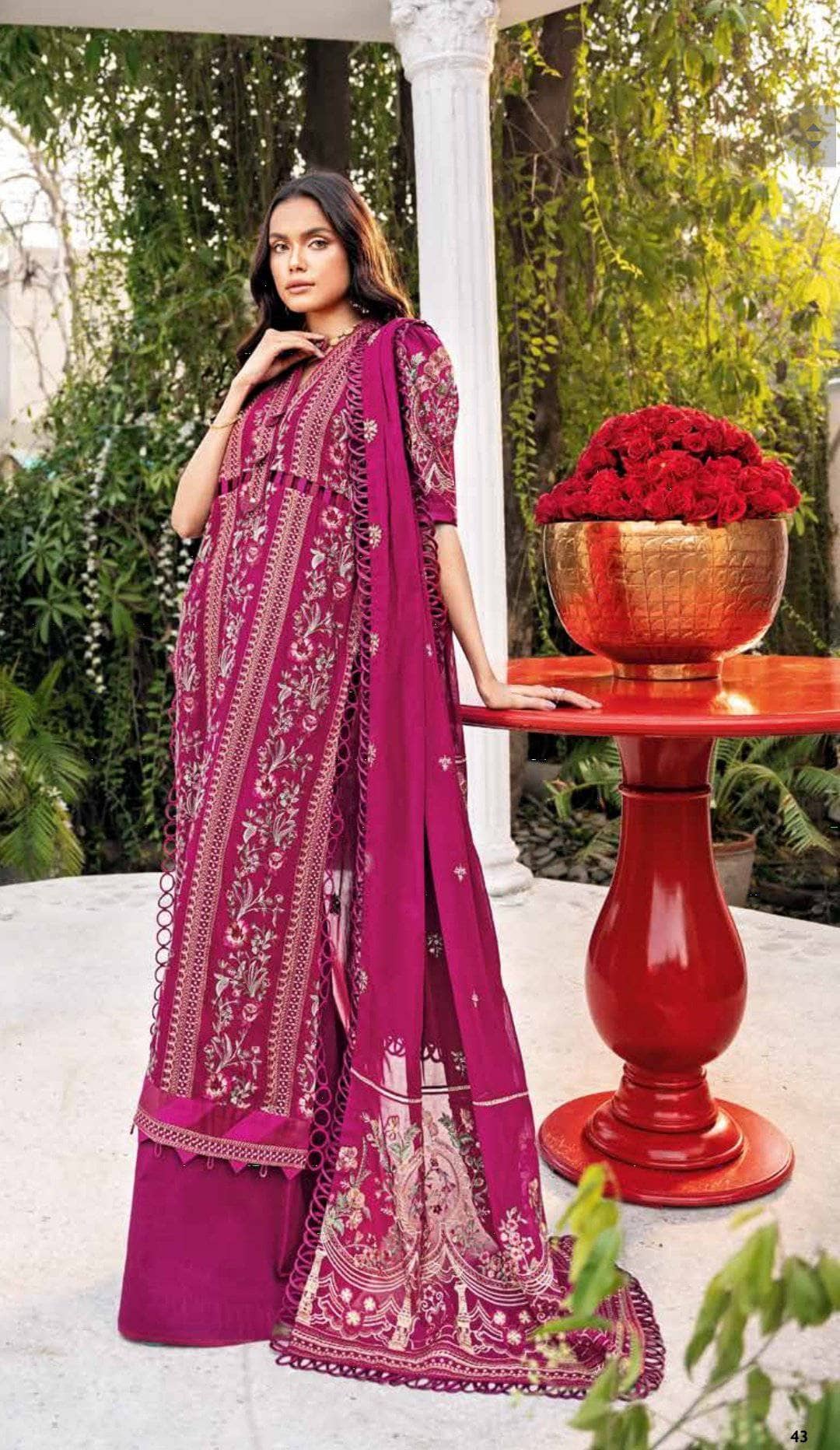 img_gul_ahmed_luxury_collection_2021_awwal_boutique
