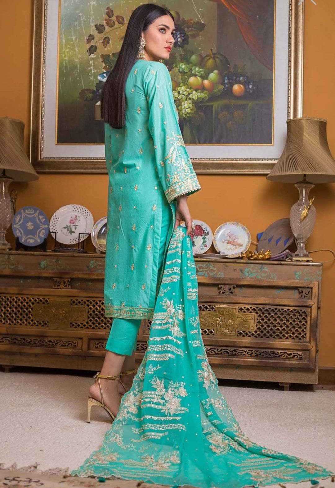 img_gul_ahmed_luxury_collection_2021_awwal_boutique