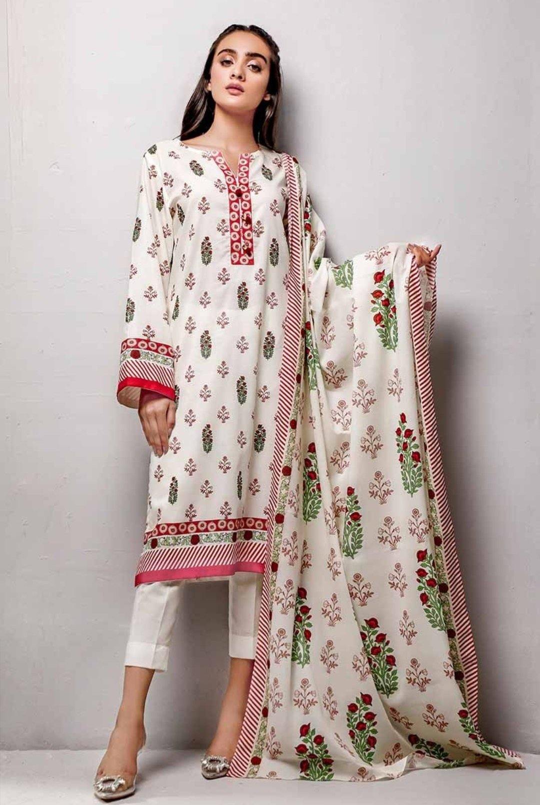 img_gul_ahmed_lawn_awwal_boutique