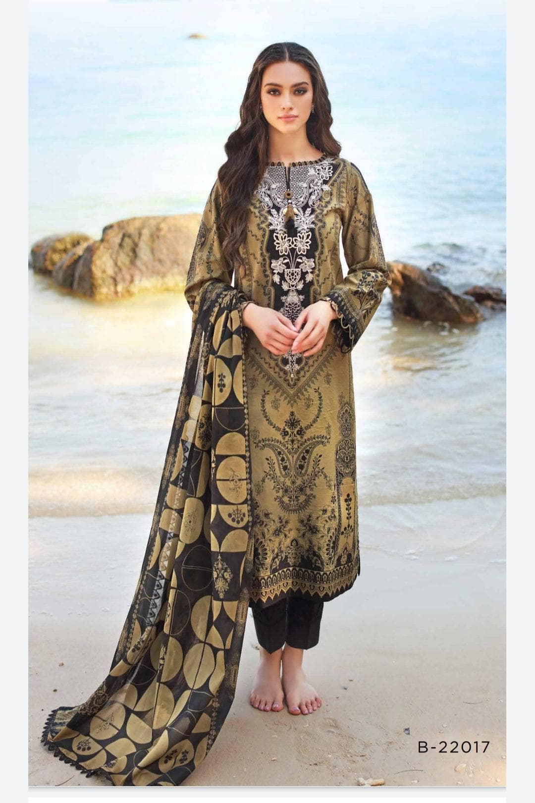 img_ambrosia_black_and_white_lawn_22_awwal_boutique