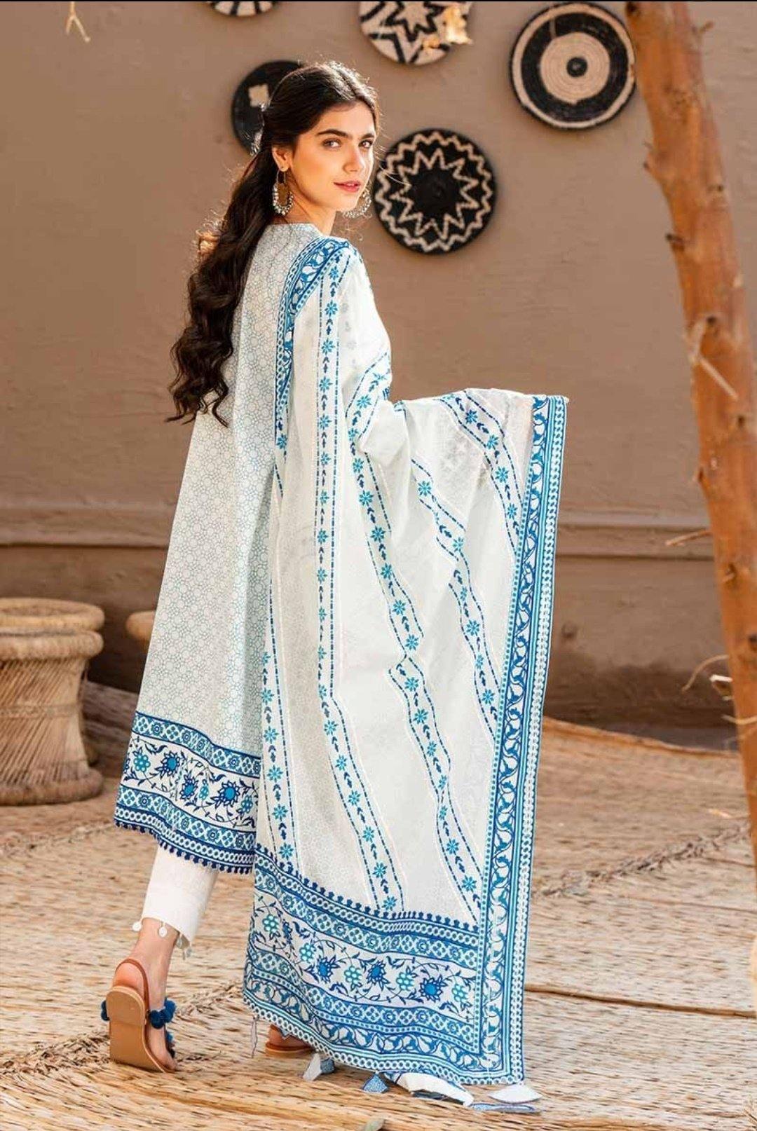 img_gul_ahmed_halla_pottery_lawn_collection_awwal_boutique