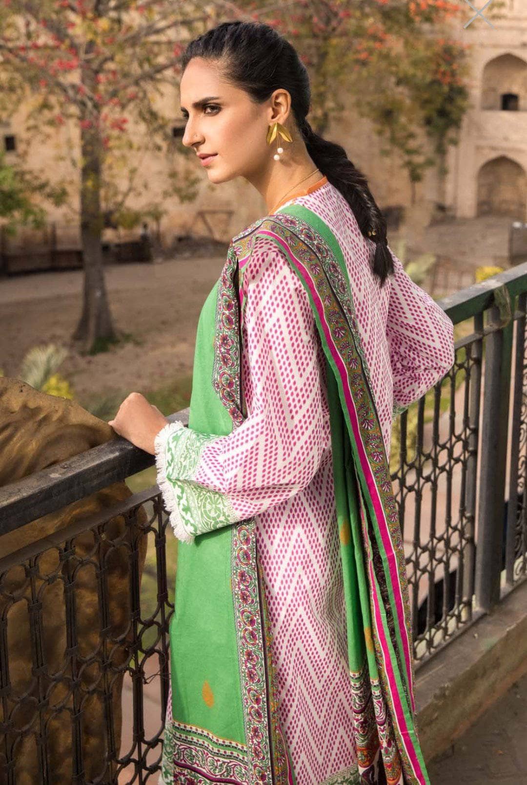 img_gul_ahmed_summer_premium_lawn_collection_awwal_boutique