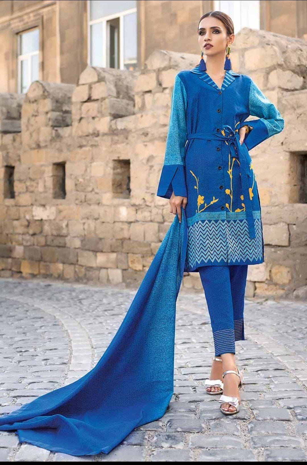 img_gul_ahmed_winter_collection_awwal_boutique