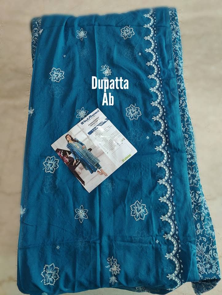 img_gul_ahmed_lawn_22_awwal_boutique