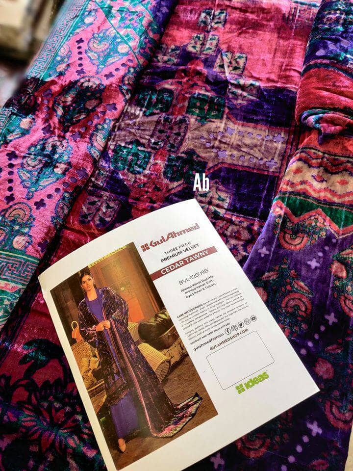 img_gul_ahmed_velvet_awwal_boutique