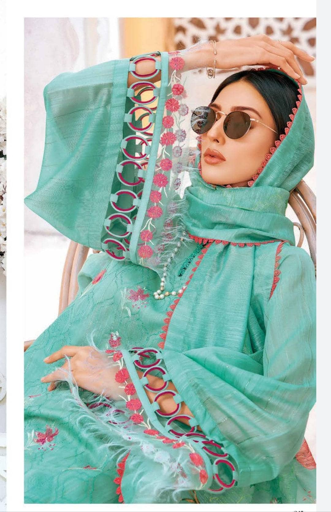 img_gul_ahmed_premium_lawn_23_awwal_boutique
