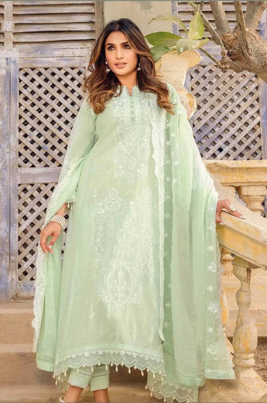 img_gul_ahmed_premium_lawn_23_awwal_boutique