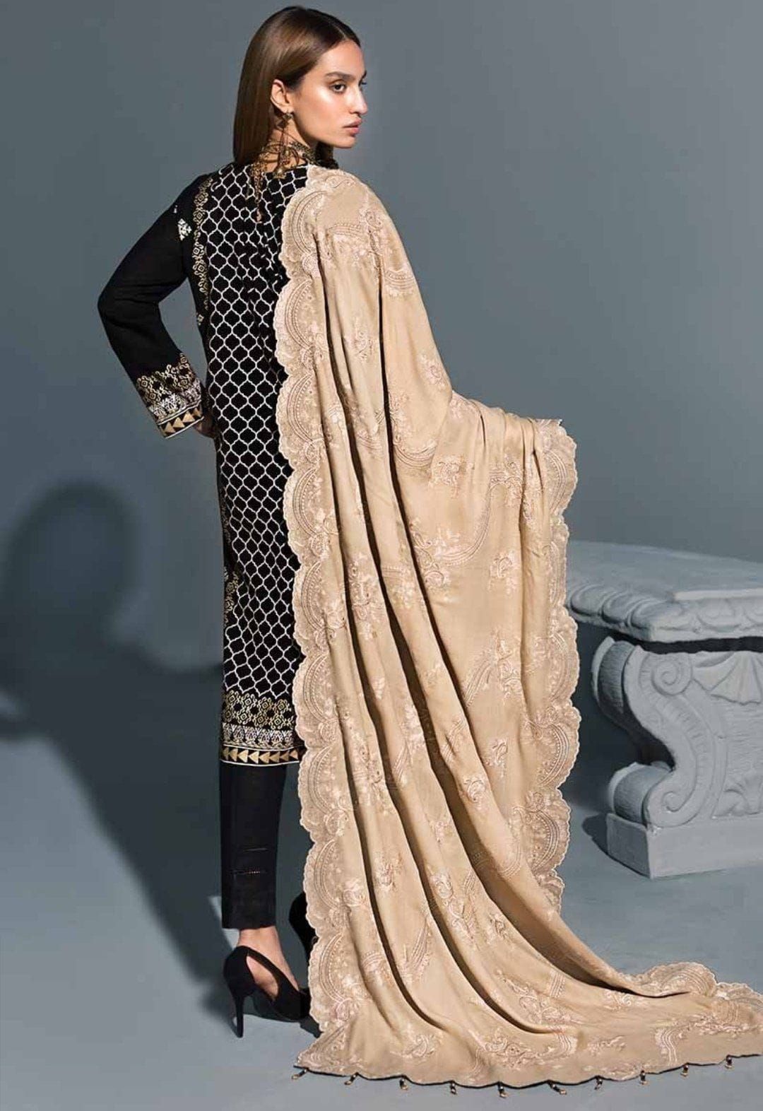 img_gul_ahmed_embroidered_woolen_shawl_collection_awwal_boutique