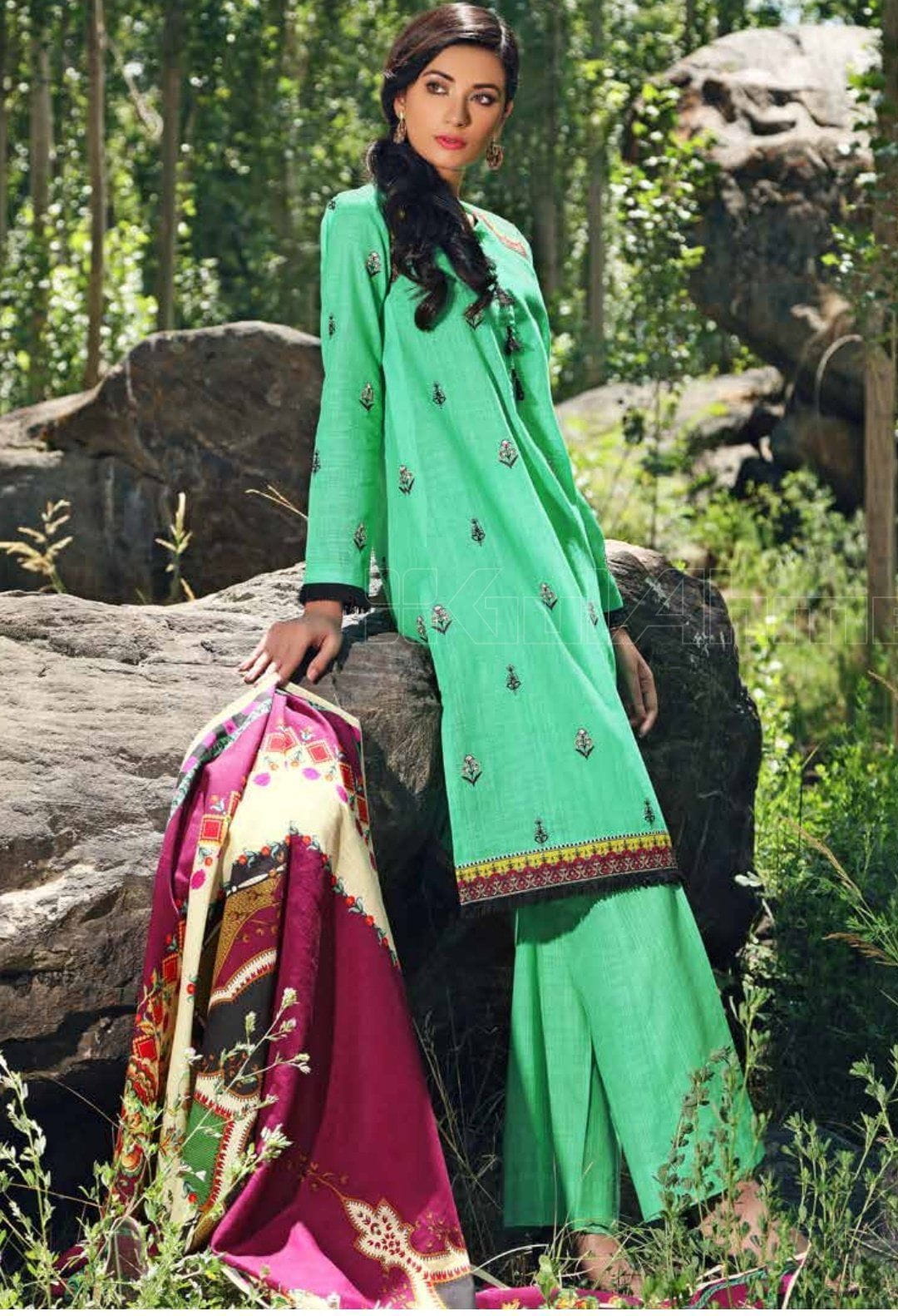 img_gul_ahmed_winter_collection_awwal_boutique