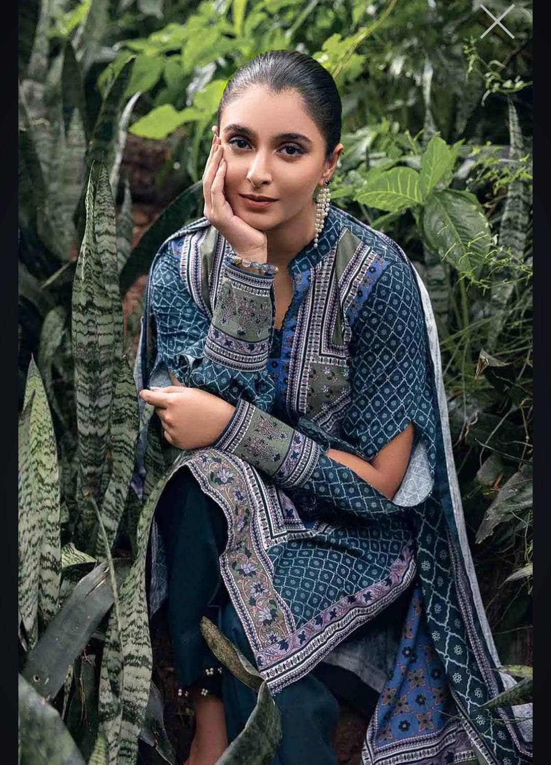 img_gul_ahmed_khaddar_awwal_boutique