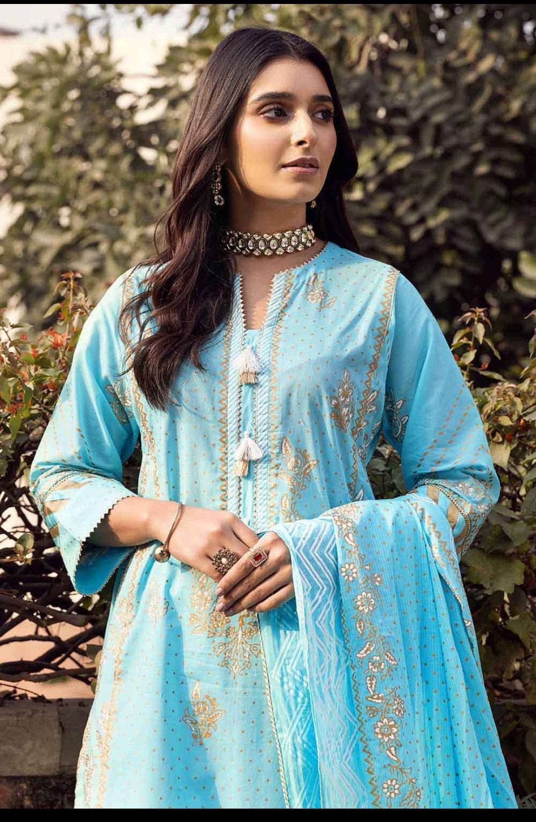 img_gul_ahmed_lawn_2022_awwal_boutique