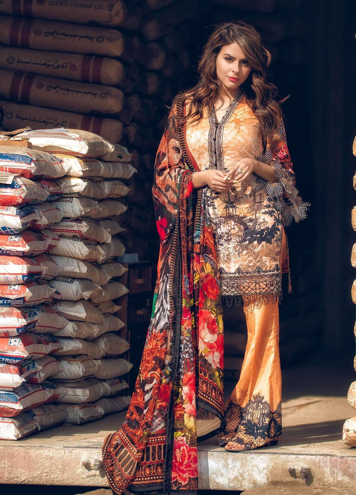 img_gulaal_lawn_collection_awwal_boutique