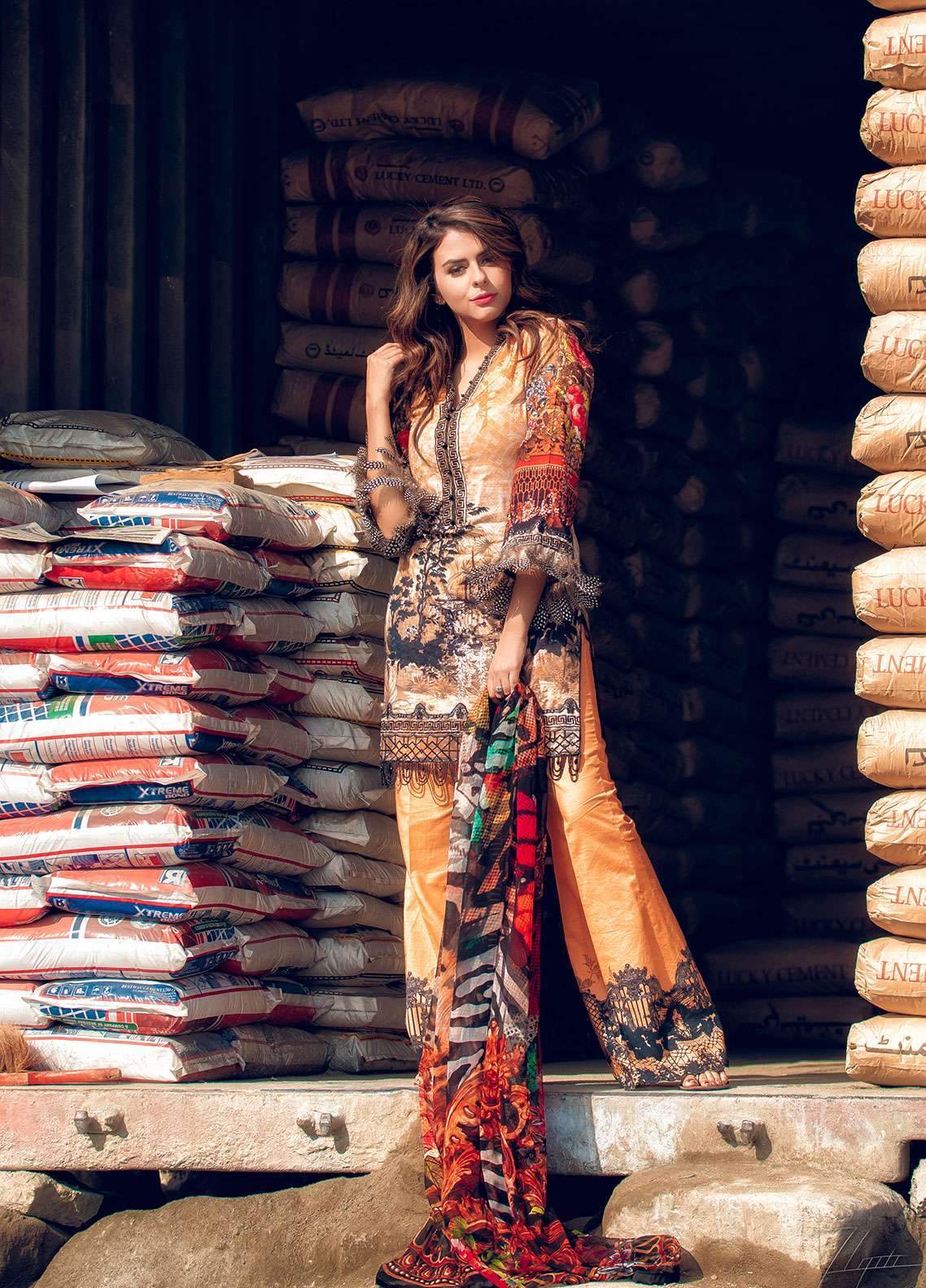 img_gulaal_lawn_collection_awwal_boutique