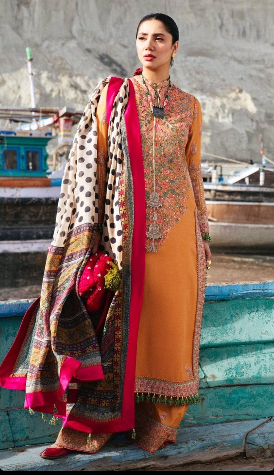 Hussain Rehar Luxury/Watarr