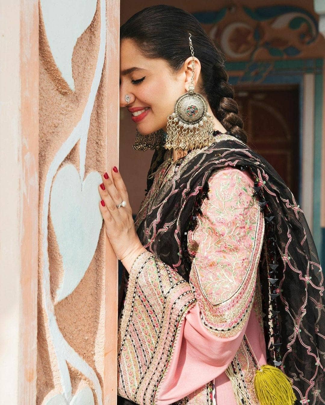 img_hussain_rehar_luxury_lawn_22_awwal_boutique