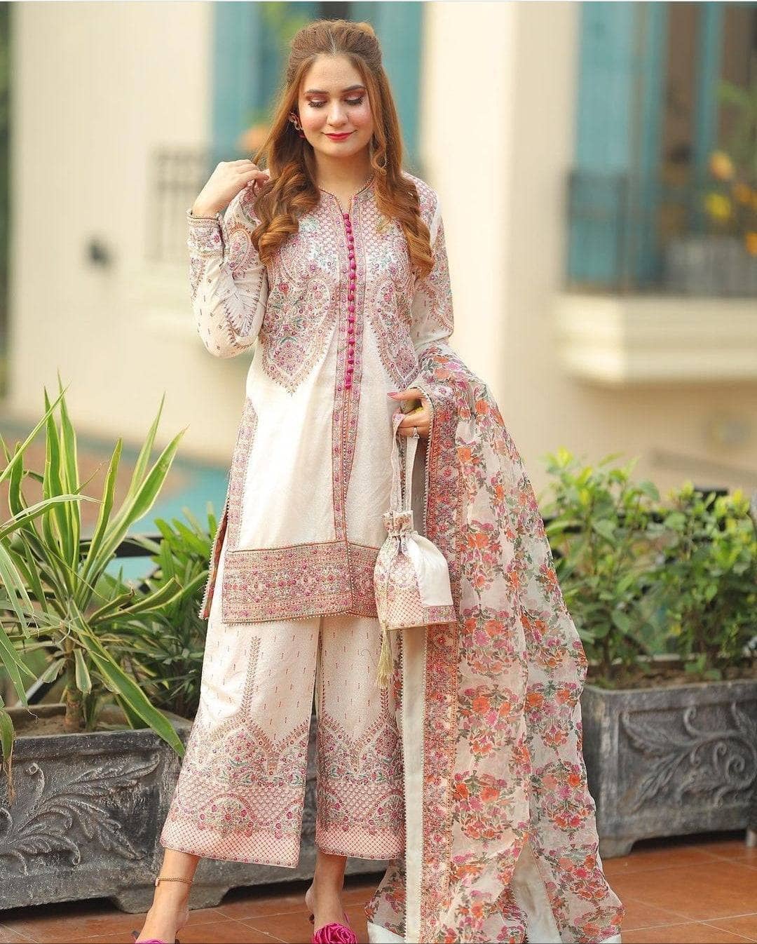 img_hussain_rehar_karandi_awwal_boutique