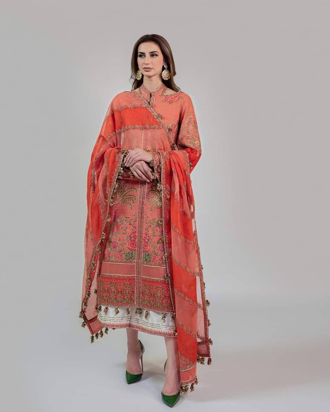 img_hussain_rehar_luxury_lawn_roshan_23_awwal_boutique