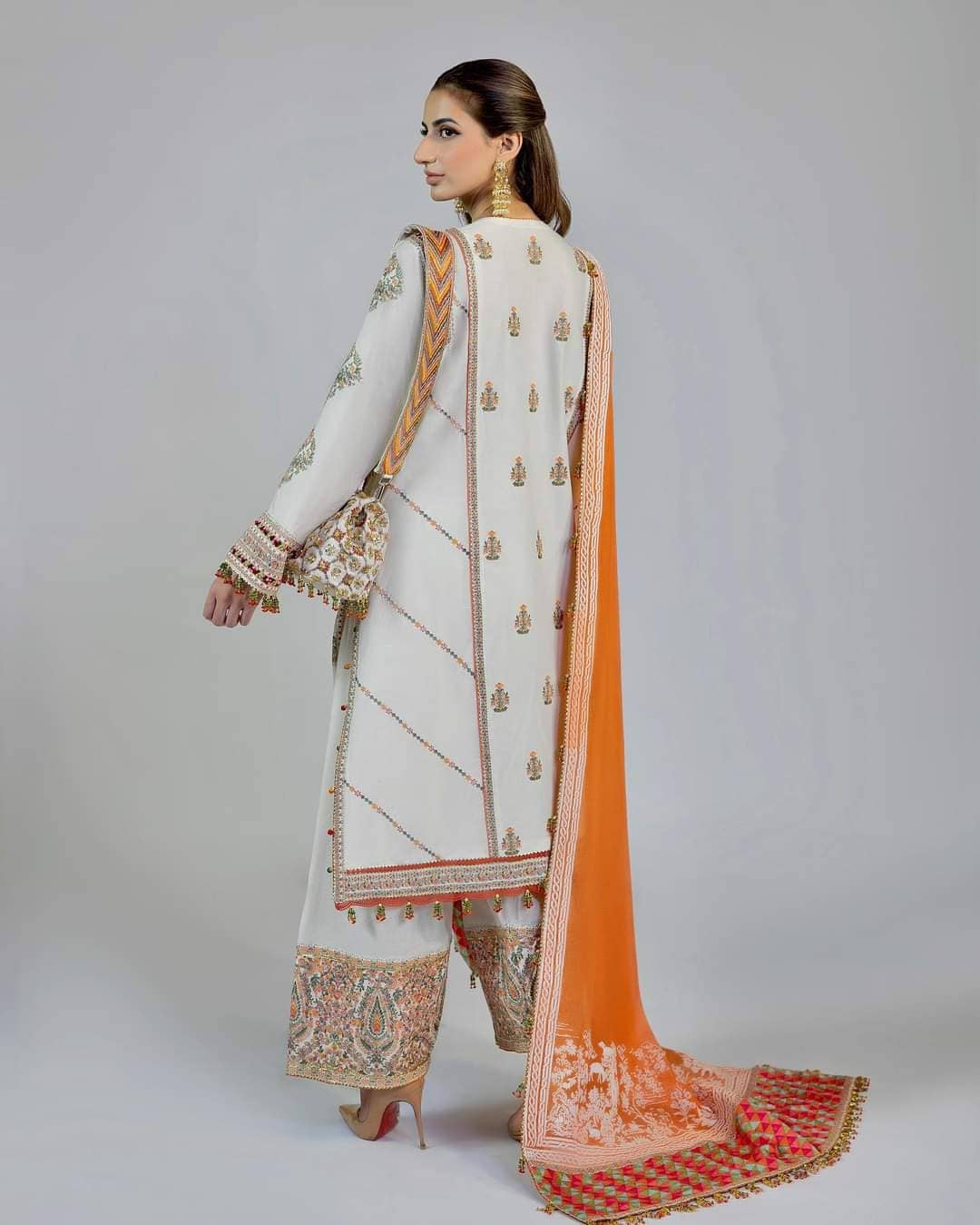 Restocked/Hussain Rehar Roshan Luxury Lawn/Motiya
