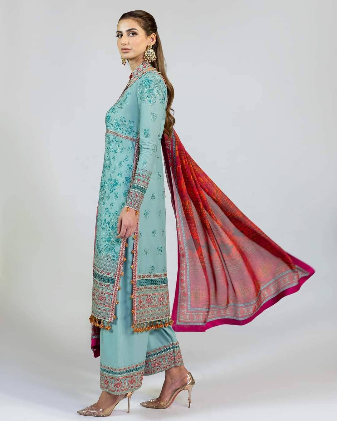 img_hussain_rehar_roshan_luxury_lawn_23_awwal_boutique