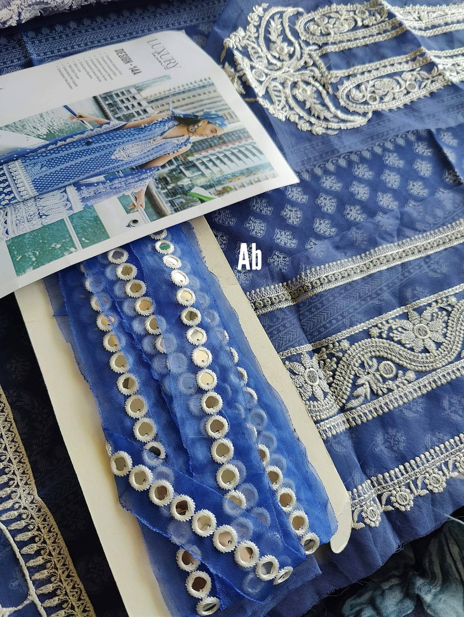 Open Pic/Sobia Nazir Lawn 22/D 14A