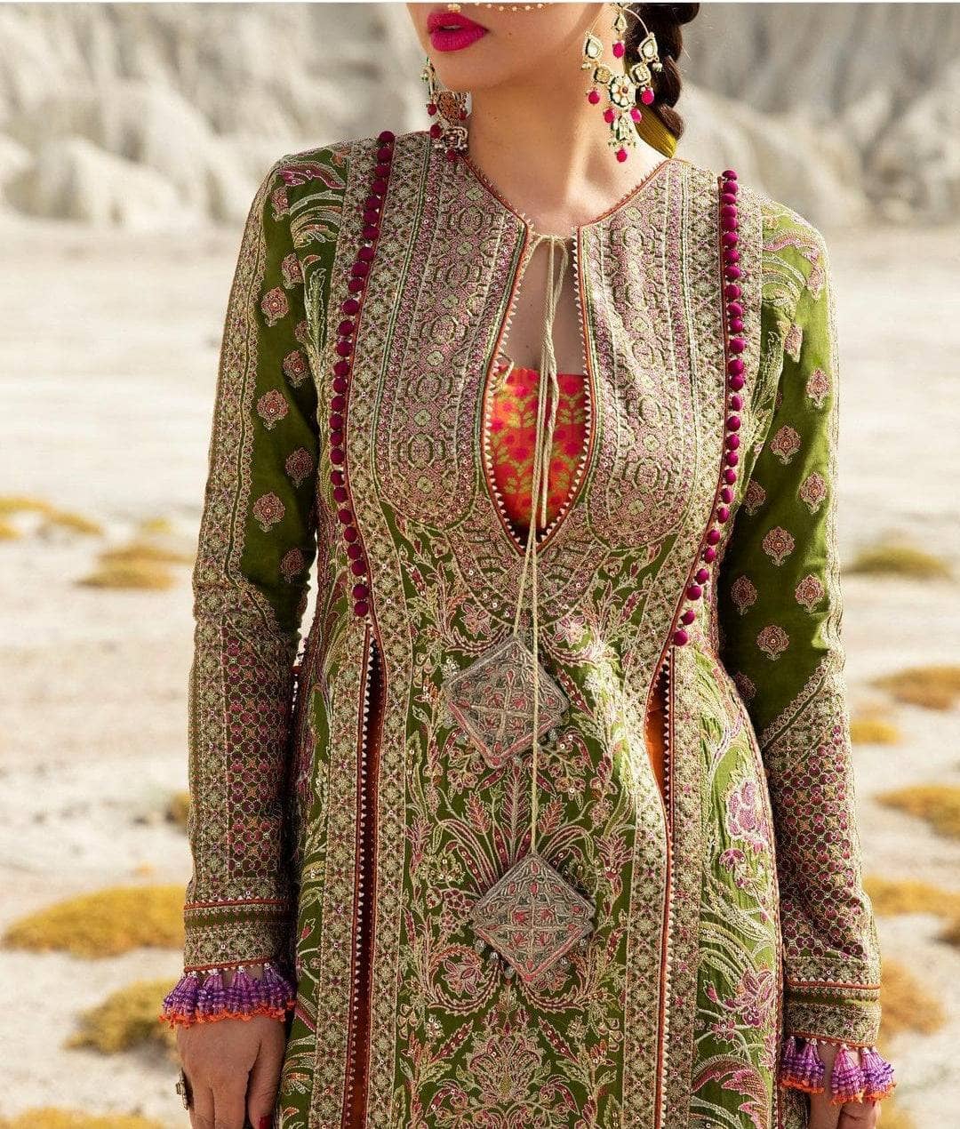 img_hussain_rehar_luxury_lawn_22_awwal_boutique