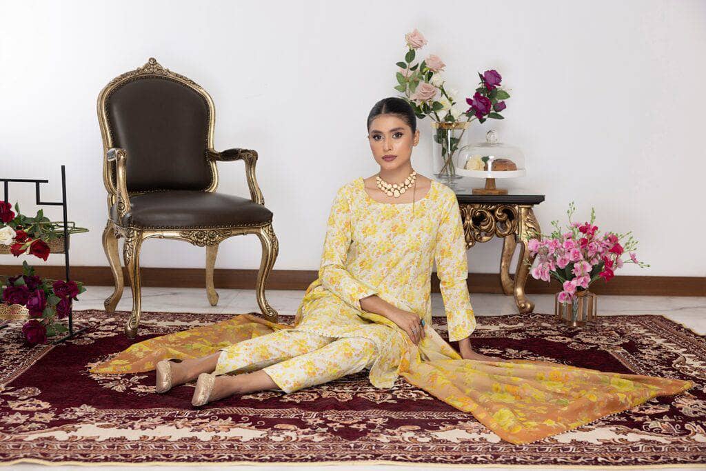 img_identics_by_regalia_awwal_boutique