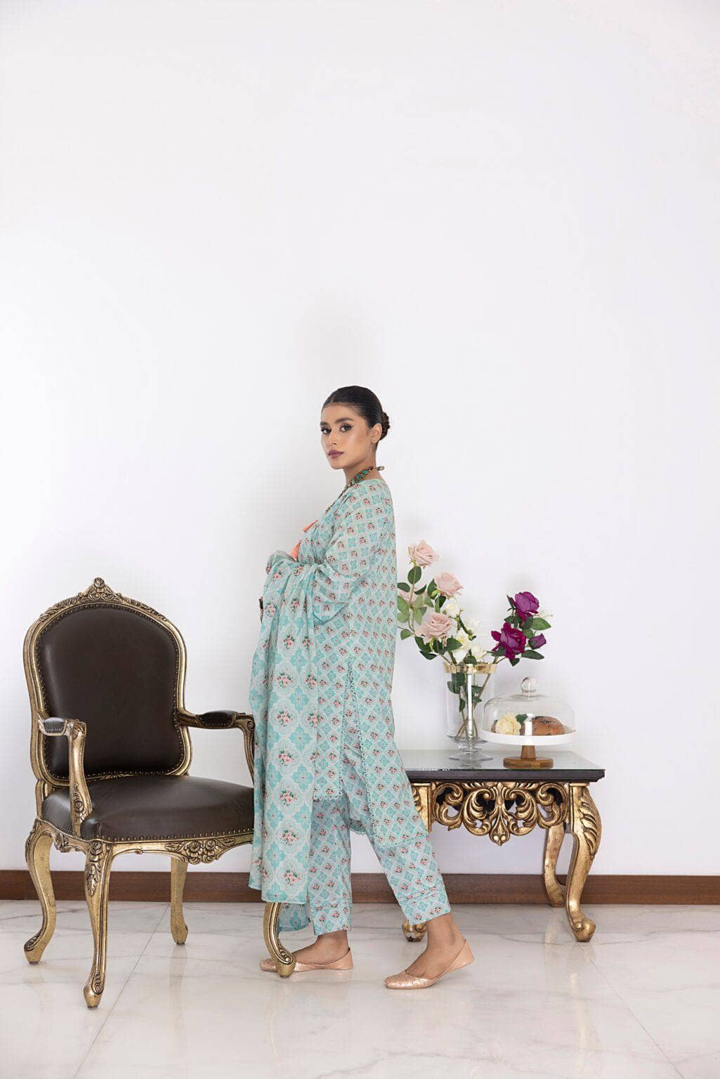 img_identics_by_regalia_awwal_boutique