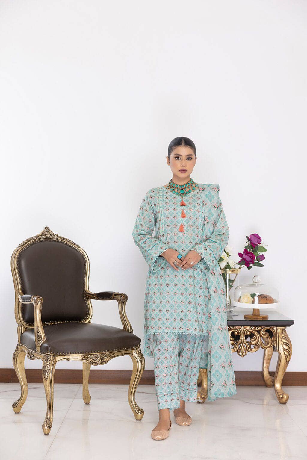 img_identics_by_regalia_awwal_boutique