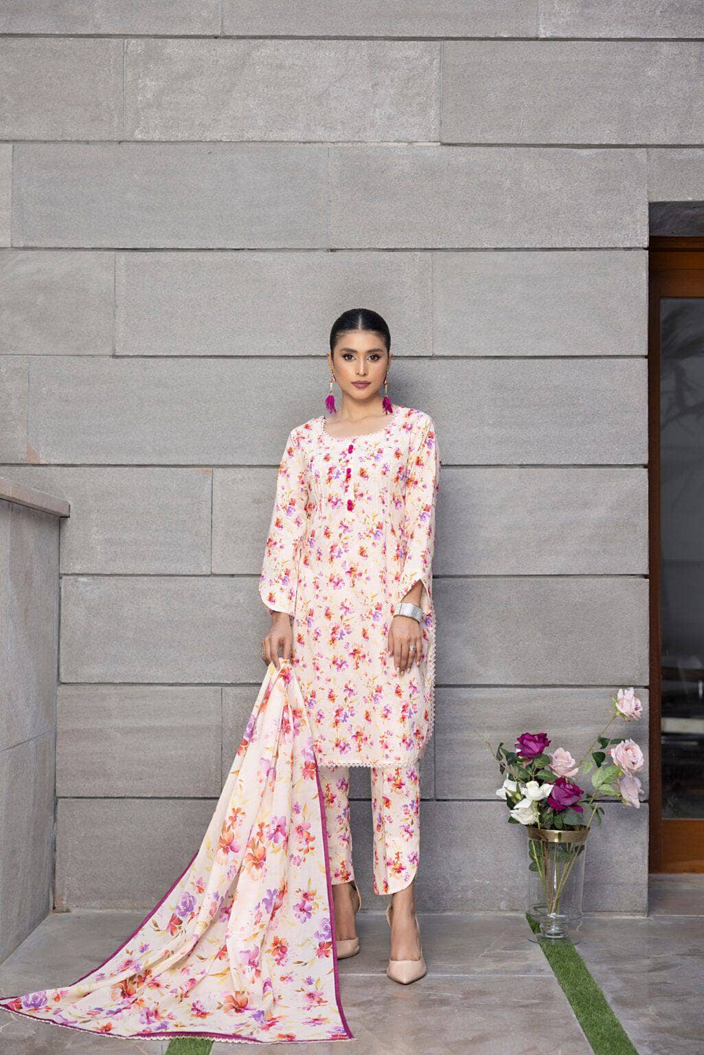 img_identics_by_regalia_awwal_boutique
