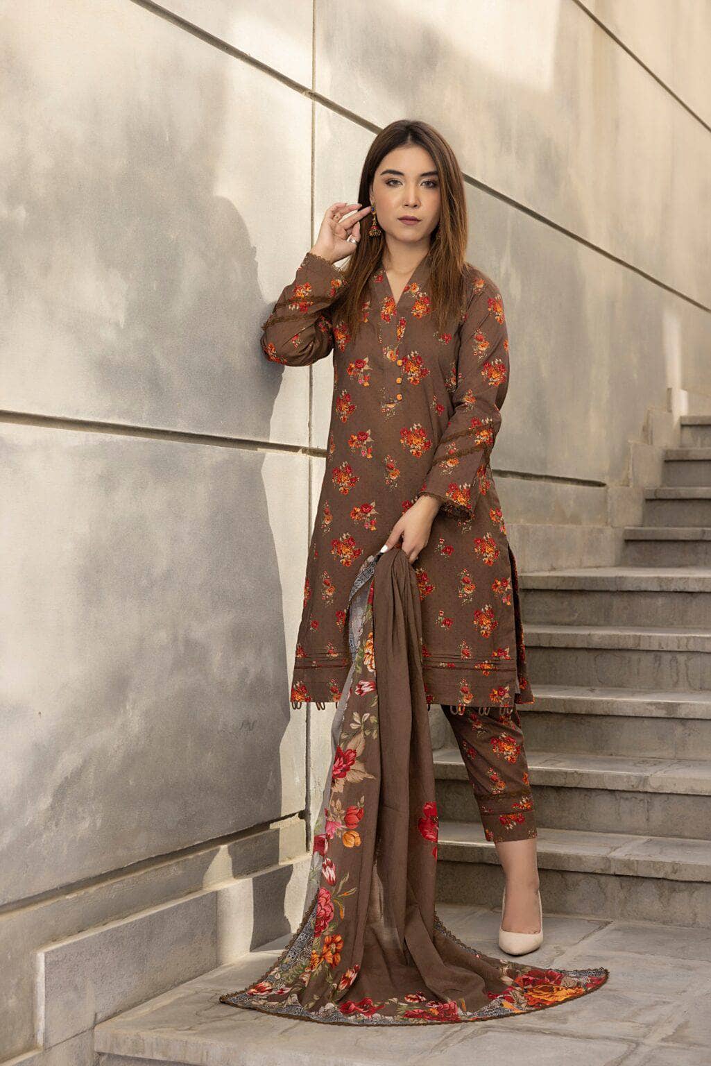 img_identics_by_regalia_awwal_boutique