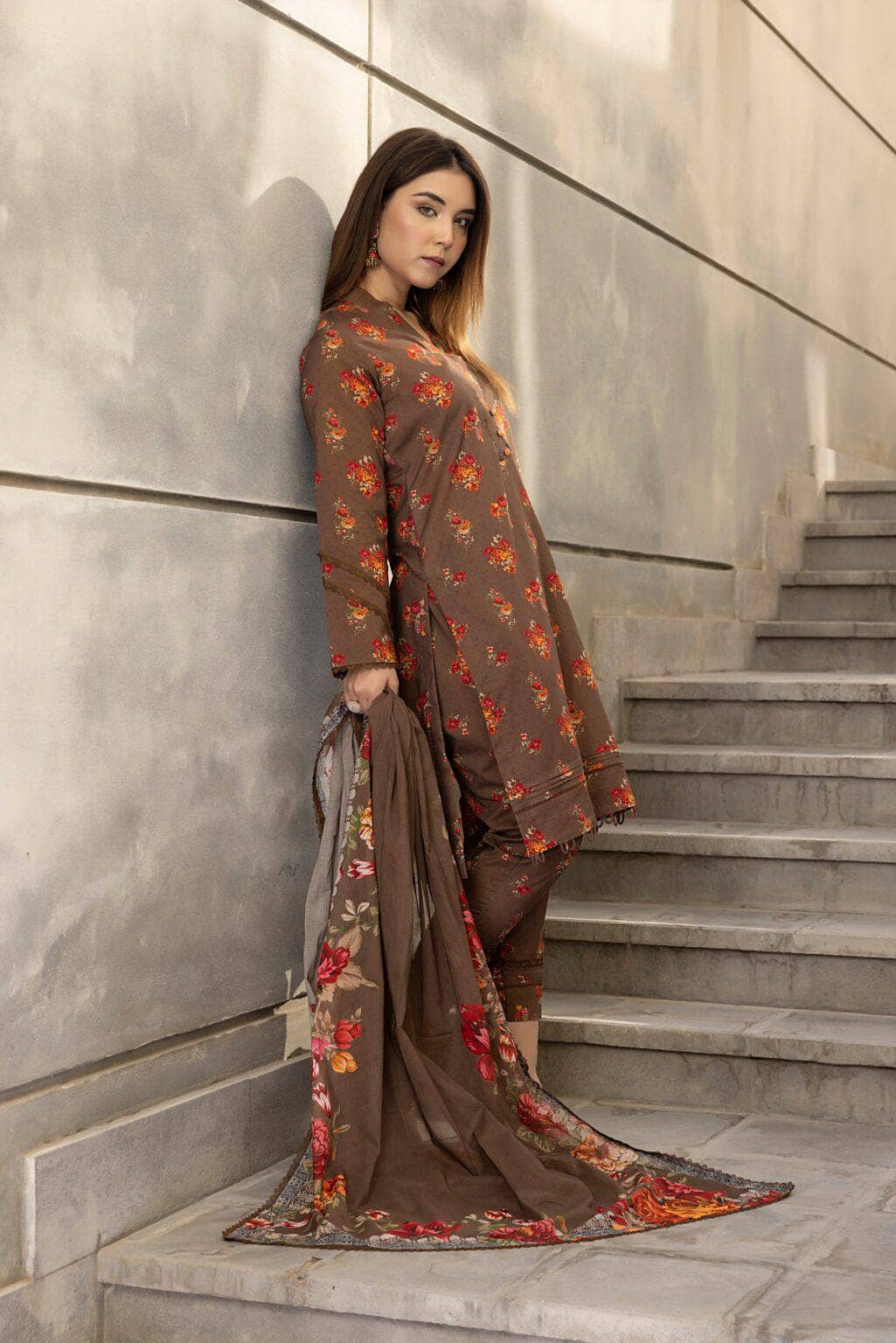 img_identics_by_regalia_awwal_boutique