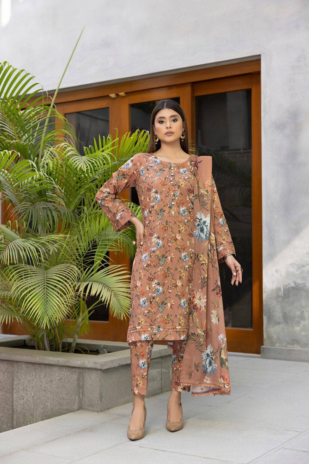 img_identics_by_regalia_awwal_boutique