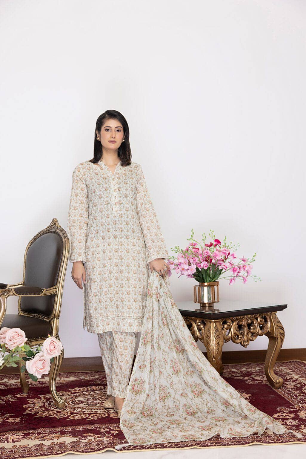 img_identics_by_regalia_awwal_boutique