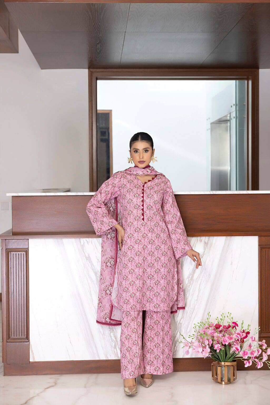img_identics_by_regalia_awwal_boutique