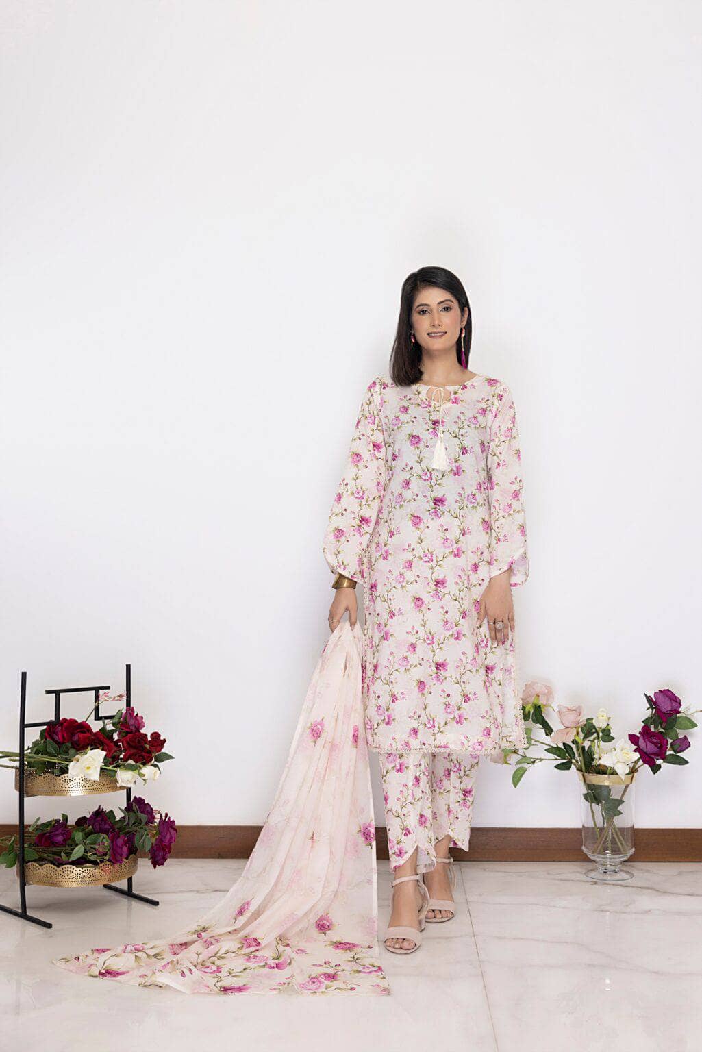 img_identics_by_regalia_awwal_boutique