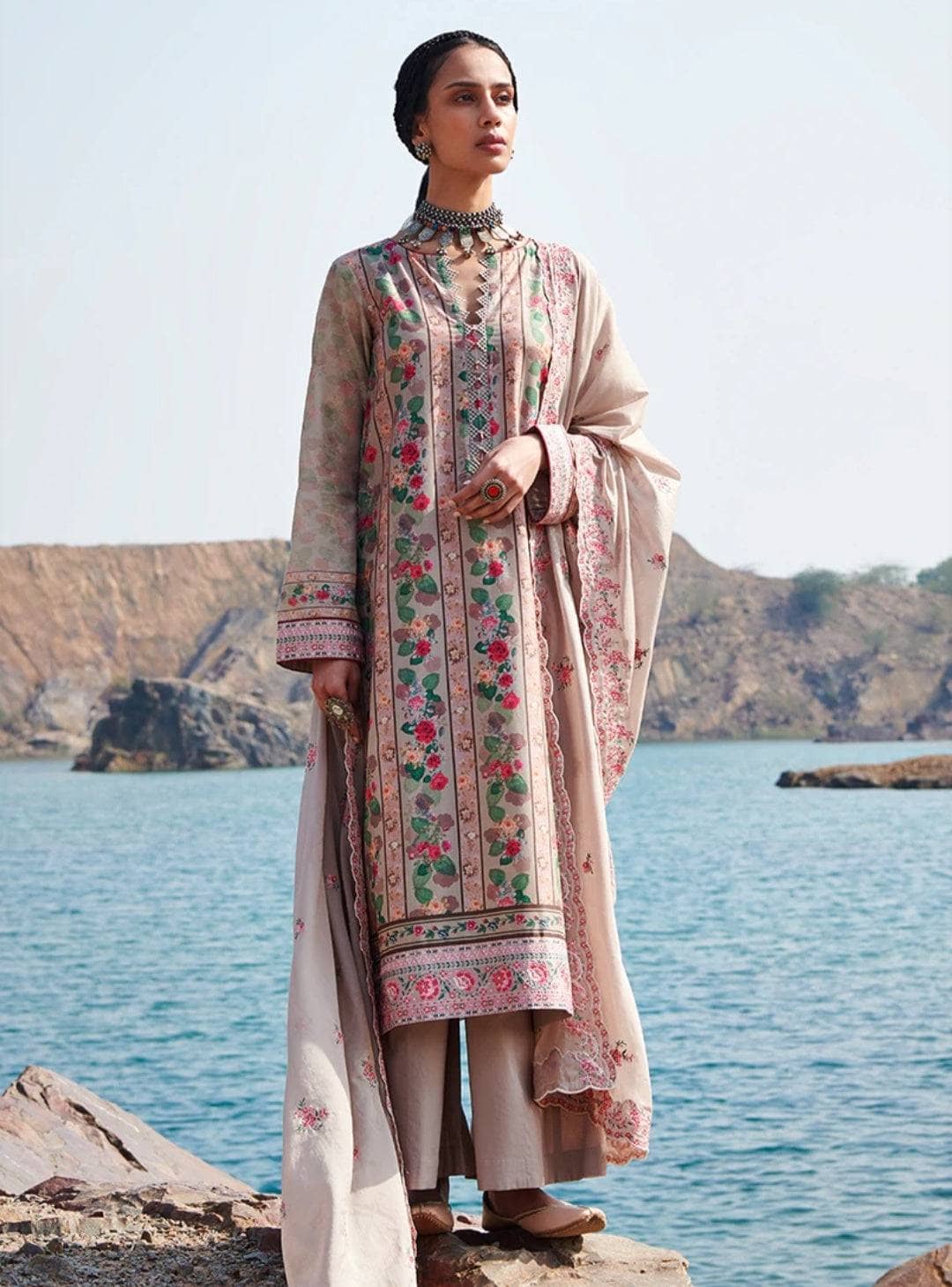 img_printkari_lawn_22_awwal_boutique