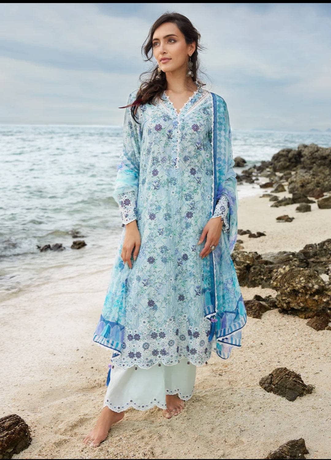 img_image_lawnkari_printkari_23_awwal_boutique