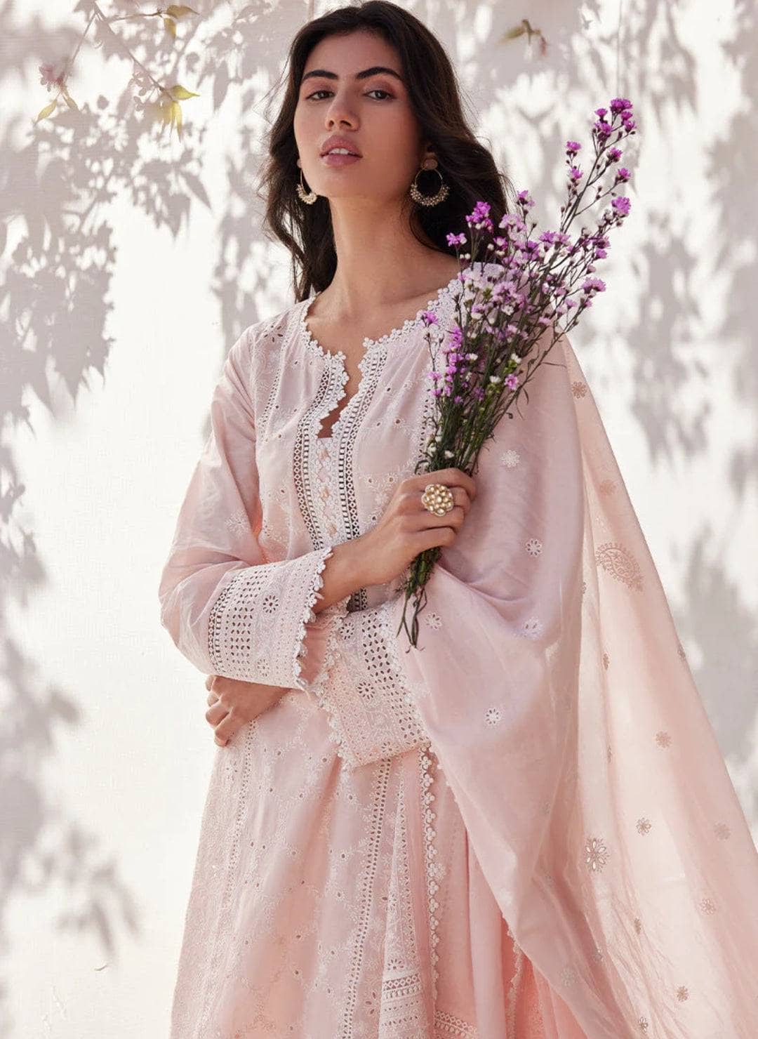 img_image_lawnkari_lawn_23_awwal_boutique