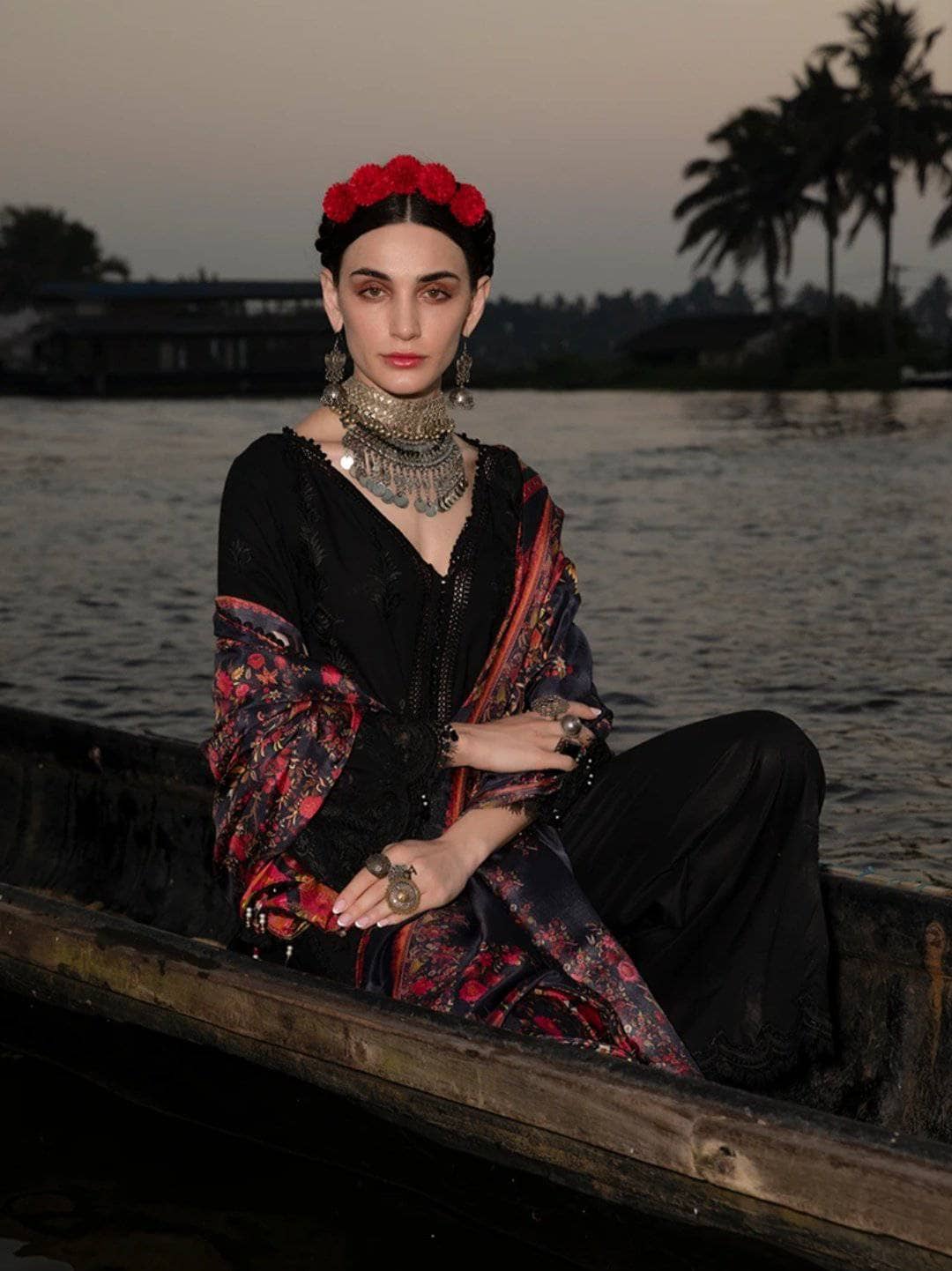 img_image_lawnkari_lawn_2021_awwal_boitique