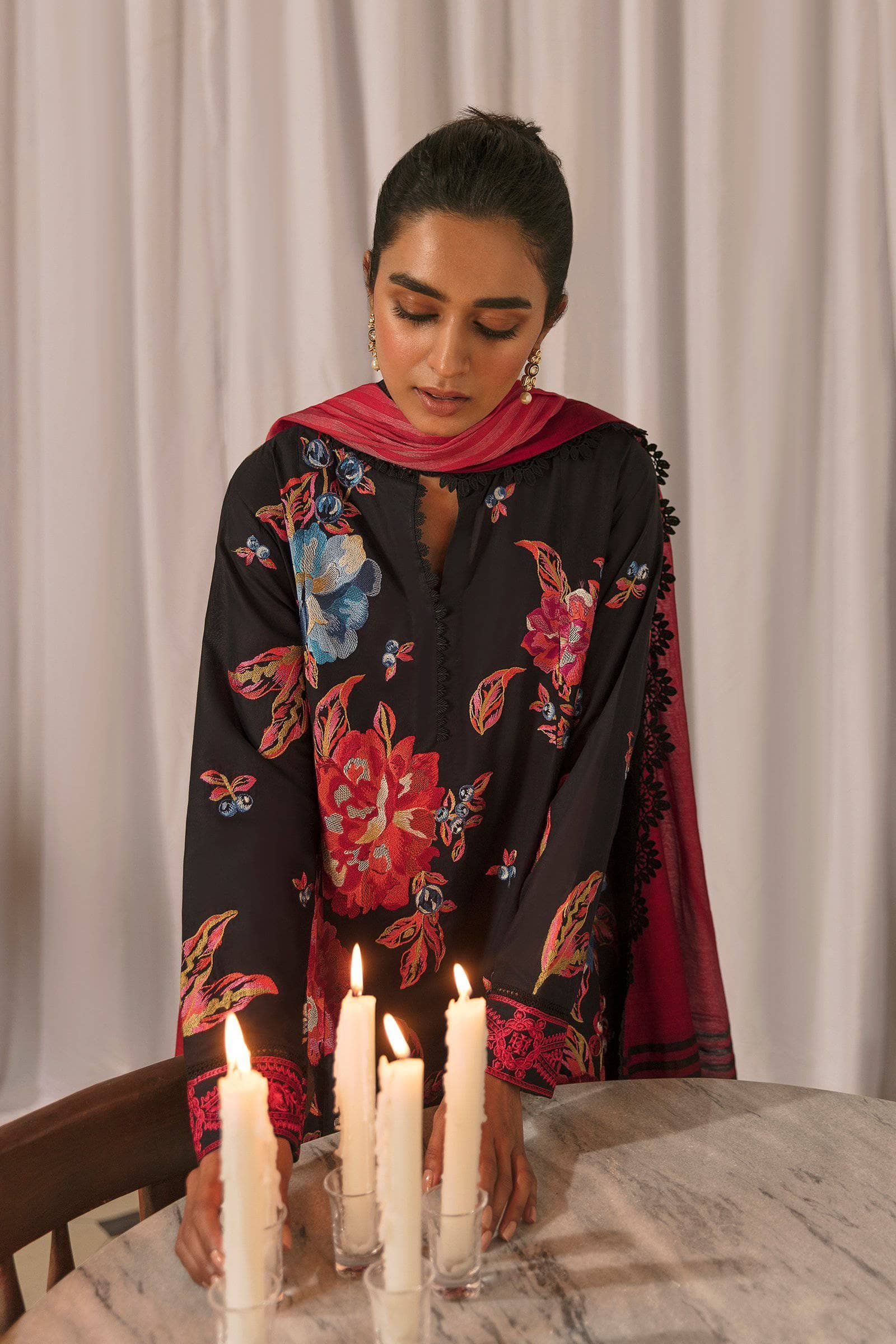 Restocked/Zaha Lawn 2021/AREZU (ZL21-04 B)